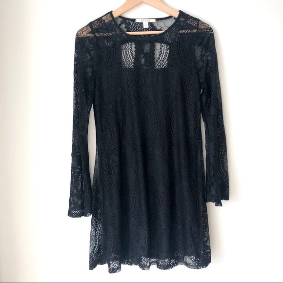 Francesca's Collections Dresses & Skirts - Francesca’s 3/4 Sleeve Lace Dress Size Medium